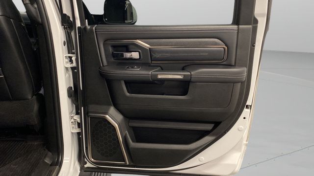 Used 2022 RAM 3500 Limited AWD/4WD image 34