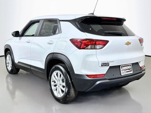 New 2026 Chevrolet TrailBlazer LS w/ LS Convenience Package FWD image 3