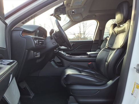 Used 2020 Lincoln Aviator Reserve w/ Equipment Group 202A image 13