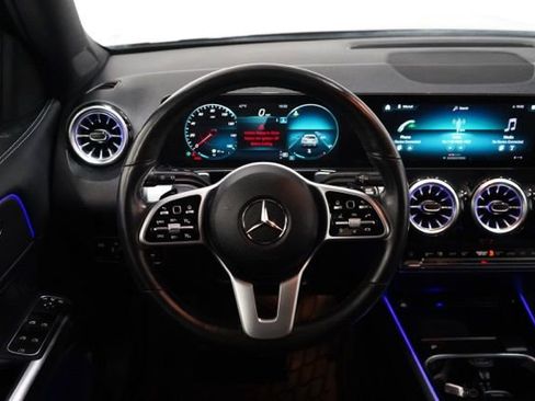 Used 2022 Mercedes-Benz GLB 250 4MATIC image 14