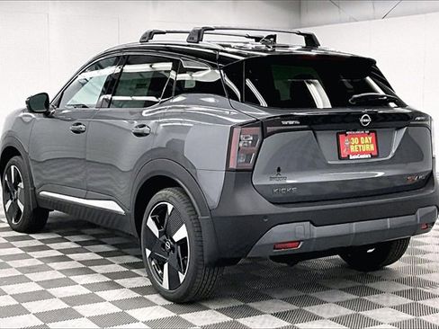 New 2026 Nissan Kicks SR image 3