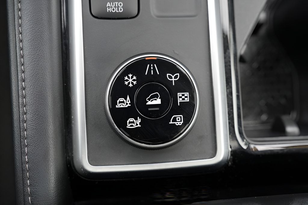 Used 2024 Nissan Pathfinder SL w/ SL Premium Package AWD/4WD image 34