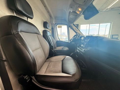 Used 2022 RAM ProMaster 2500 w/ Driver Convenience Group image 17