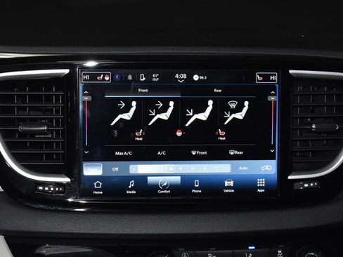 Certified 2024 Chrysler Pacifica Touring-L FWD image 18