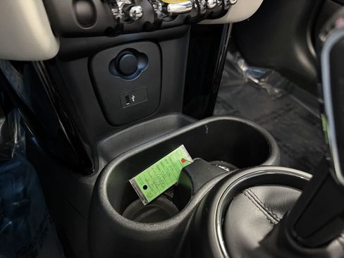Certified 2024 MINI Cooper SE w/ Signature Upholstery Package FWD image 22