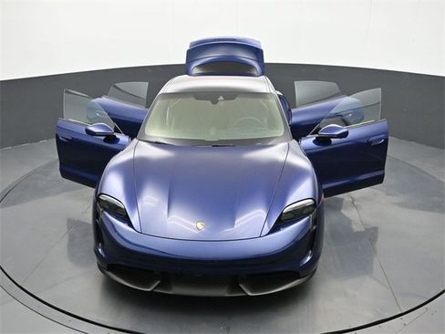 Certified 2020 Porsche Taycan Turbo S w/ Premium Package image 31