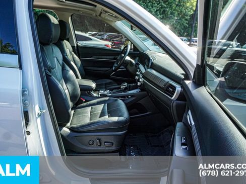 Used 2024 Kia Telluride EX w/ EX Captain's Chair Package FWD image 24