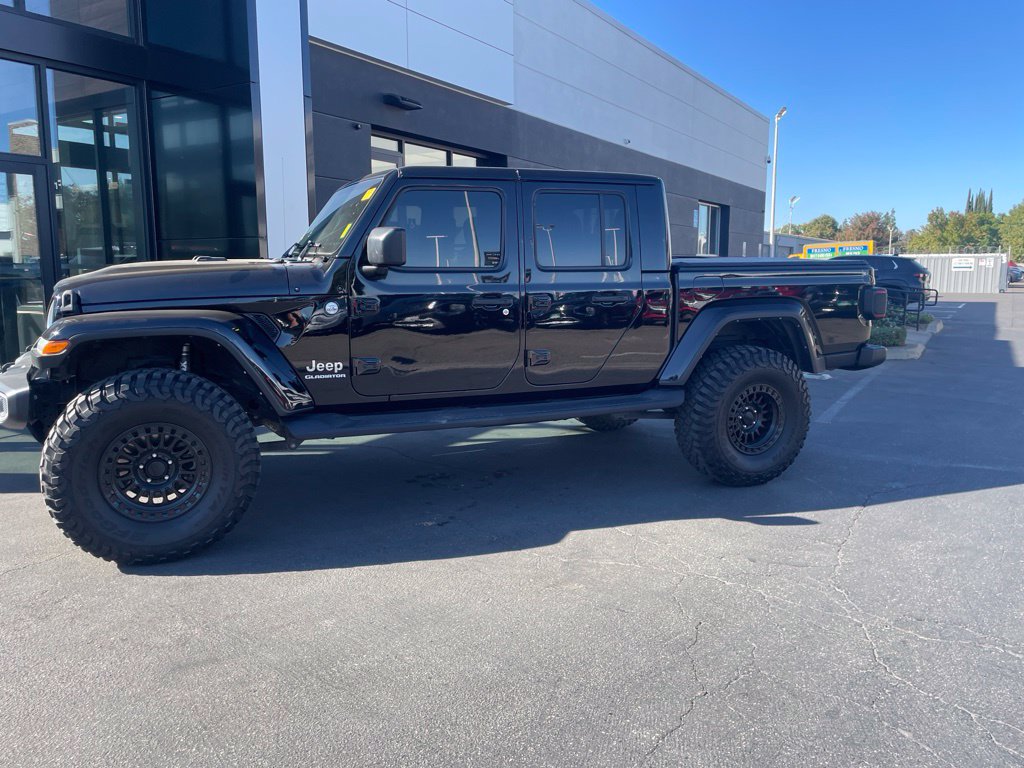 Used 2022 Jeep Gladiator Overland w/ Popular Equipment Package AWD/4WD image 1