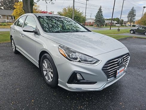 Used 2018 Hyundai Sonata SE image 1