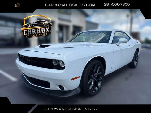Used 2022 Dodge Challenger SXT w/ Plus Package RWD image 1