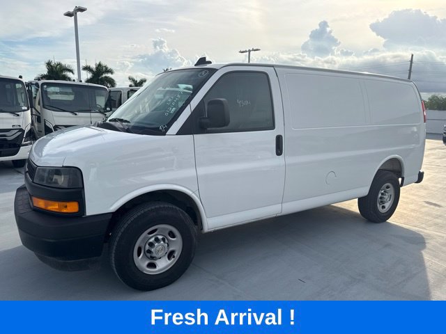 Used 2025 Chevrolet Express 2500 w/ Driver Convenience Package RWD image 1