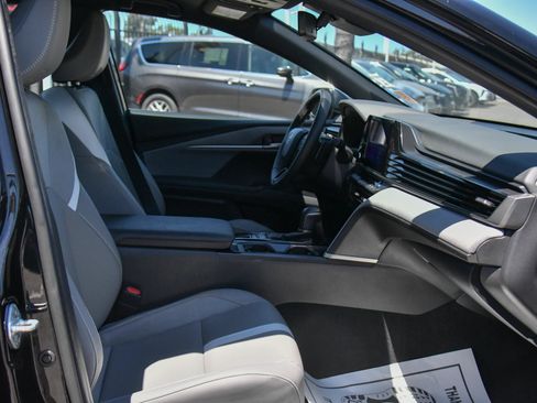Used 2026 Toyota Camry SE w/ Convenience Package FWD image 46