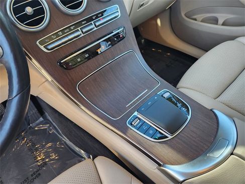 Certified 2021 Mercedes-Benz GLC 300 4MATIC image 27