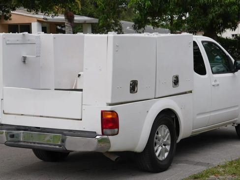 Used 2018 Nissan Frontier SV RWD image 7