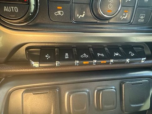 Used 2017 Chevrolet Silverado 1500 LTZ Z71 w/ LTZ Plus Package AWD/4WD image 8