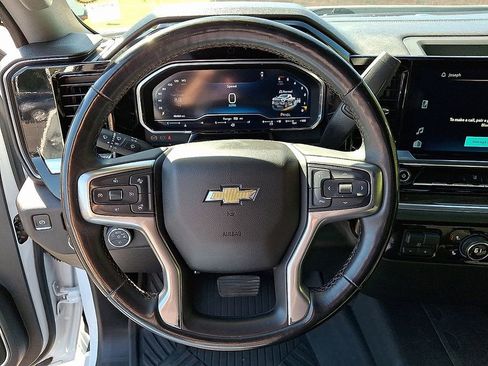 Used 2024 Chevrolet Silverado 3500 LT w/ Convenience Package image 19