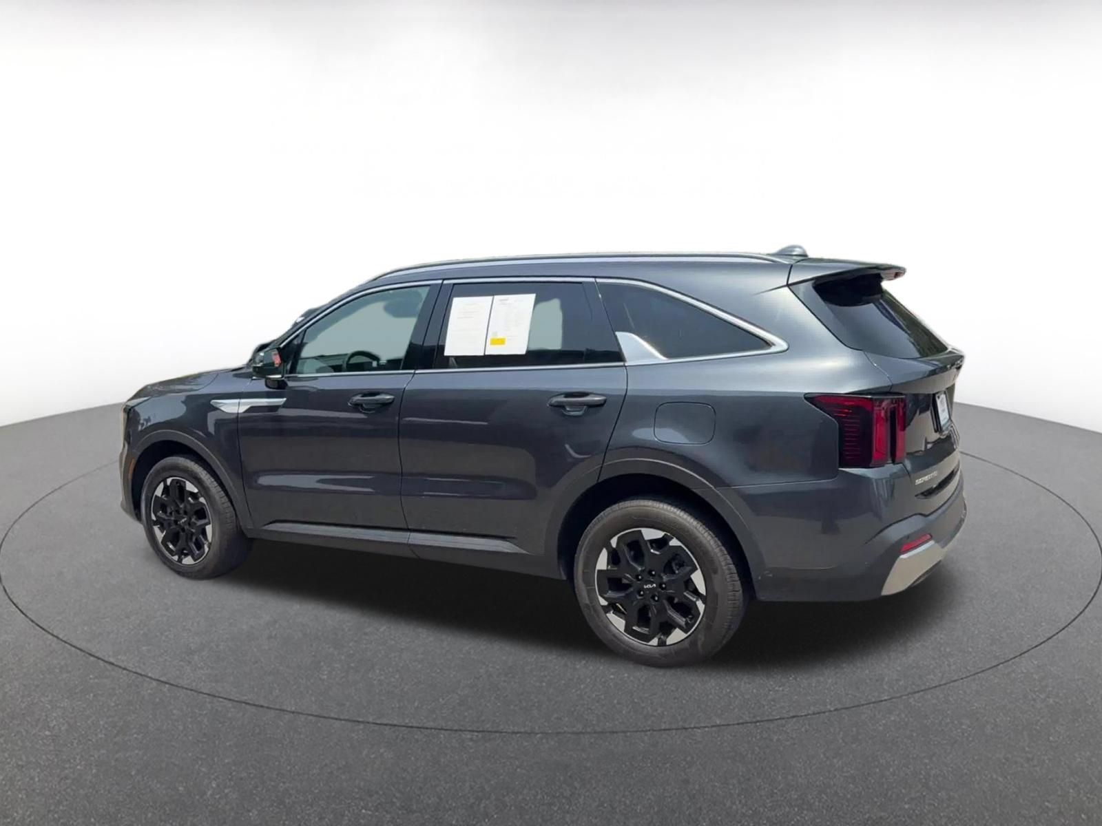 Used 2024 Kia Sorento S AWD/4WD image 10