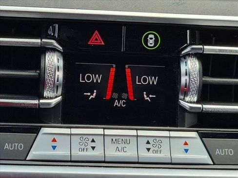 Used 2023 BMW X5 sDrive40i w/ Premium Package RWD image 9
