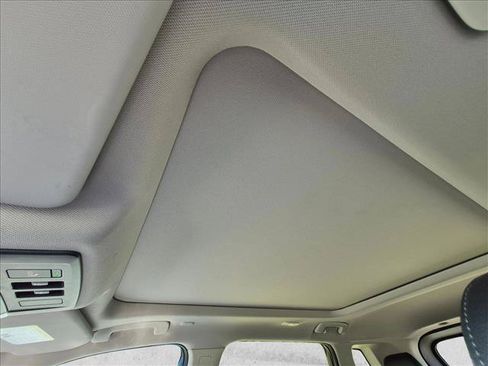 Used 2023 Nissan Rogue SL AWD/4WD image 12