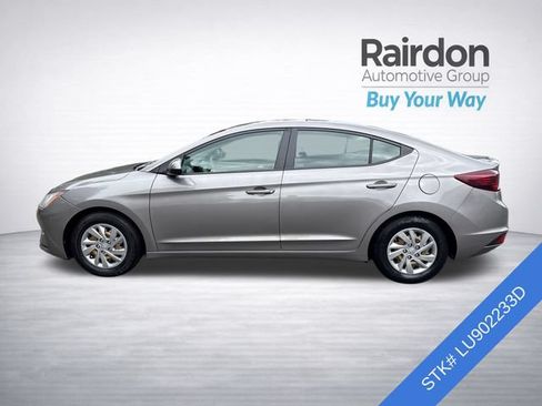 Used 2020 Hyundai Elantra SE w/ Cargo Package (C1) FWD image 4