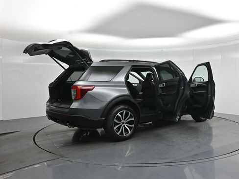 Used 2022 Ford Explorer ST-Line w/ Class IV Trailer Tow Package AWD/4WD image 5
