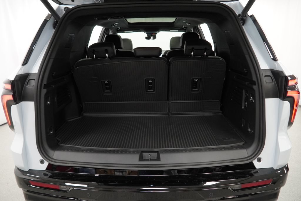 New 2027 Chevrolet Traverse RS w/ LPO, Floor Liner Package AWD/4WD image 26