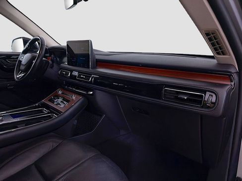 Used 2023 Lincoln Aviator Reserve image 22