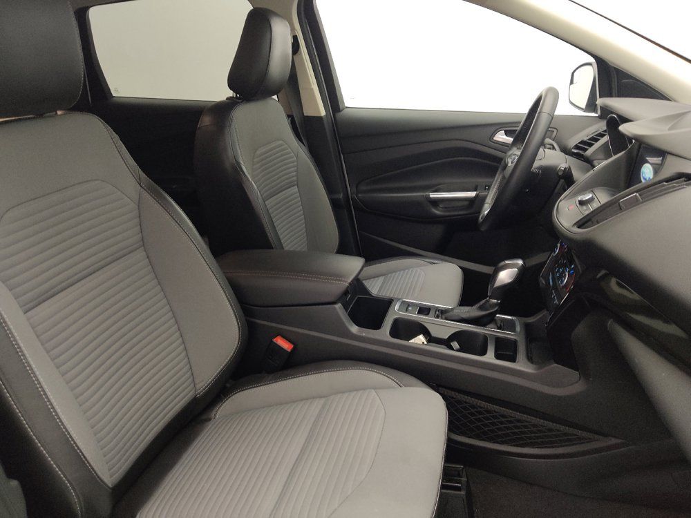 Used 2019 Ford Escape SE FWD image 21