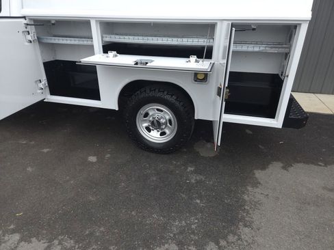 Used 2021 Ford F350 XL w/ Power Equipment Group AWD/4WD image 4