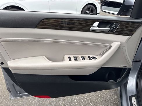 Used 2016 Hyundai Sonata Limited image 16