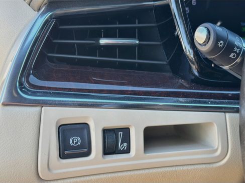 Used 2019 Cadillac XT5 Luxury FWD image 10
