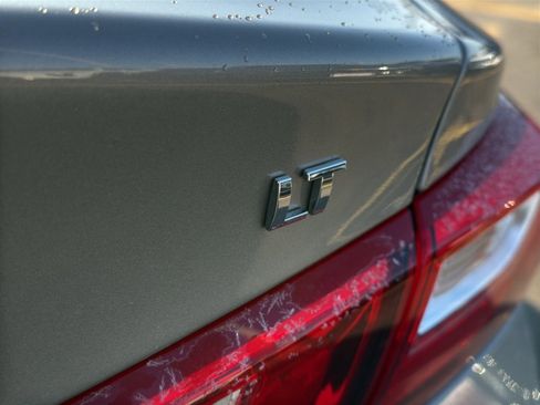 Used 2024 Chevrolet Malibu LT image 8