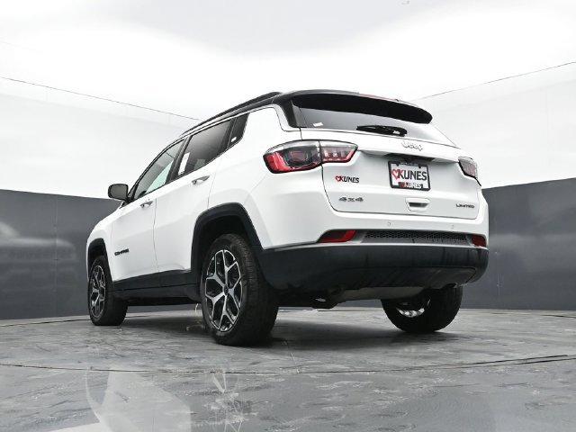 Used 2025 Jeep Compass Limited AWD/4WD image 55
