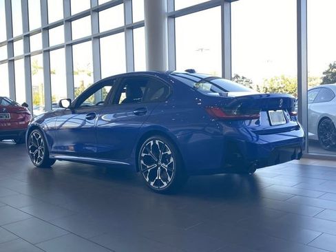 Used 2025 BMW 330i Sedan w/ M Sport Package RWD image 6