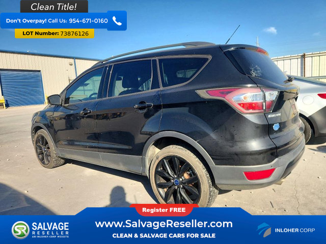 Used 2017 Ford Escape SE w/ Equipment Group 201A FWD image 3