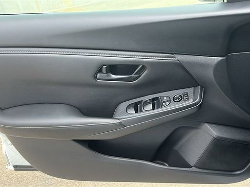 Used 2025 Nissan Sentra S image 19