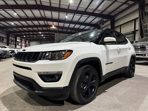 Used 2021 Jeep Compass Latitude image 11