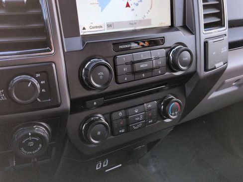 Used 2018 Ford F150 XLT w/ Equipment Group 302A Luxury image 27