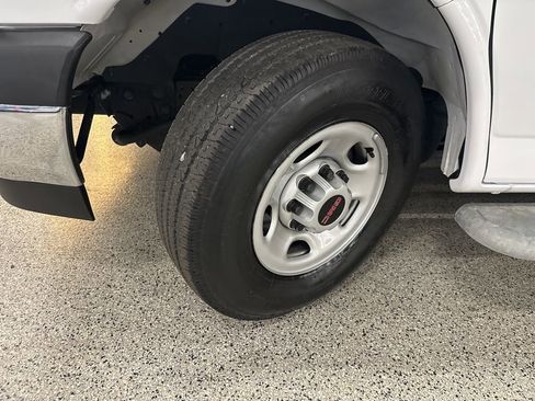 Used 2024 GMC Savana 2500 w/ Driver Convenience Package image 24