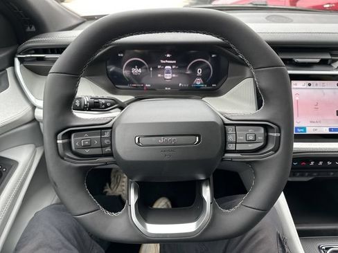 New 2026 Jeep Cherokee Laredo AWD/4WD image 25