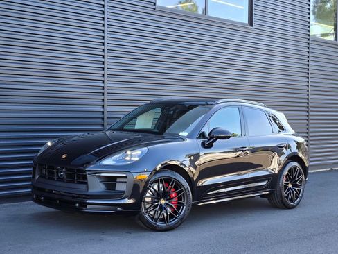 New 2026 Porsche Macan GTS image 1