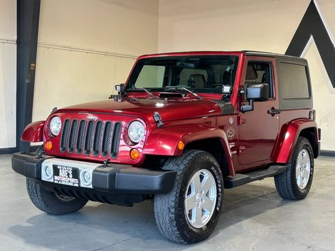 Used 2011 Jeep Wrangler Sahara w/ Connectivity Group AWD/4WD image 1
