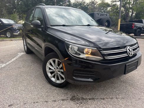 Used 2017 Volkswagen Tiguan S AWD/4WD image 6