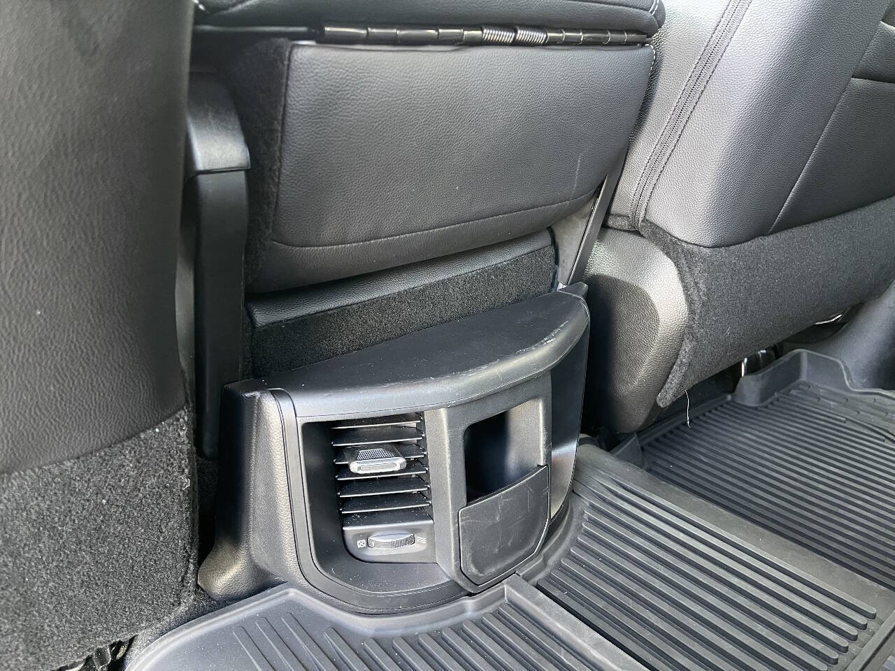 Used 2023 RAM 2500 Big Horn w/ Cold Weather Group AWD/4WD image 14
