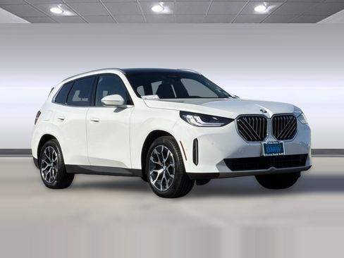 Used 2025 BMW X3 xDrive30i w/ Convenience Package image 6