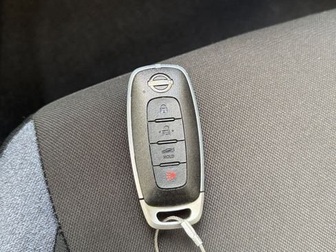 Used 2025 Nissan Versa SV FWD image 18
