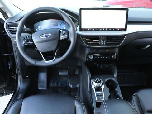 Used 2023 Ford Escape Platinum AWD/4WD image 17