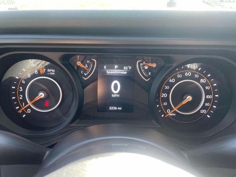Used 2026 Jeep Gladiator Sport AWD/4WD image 17