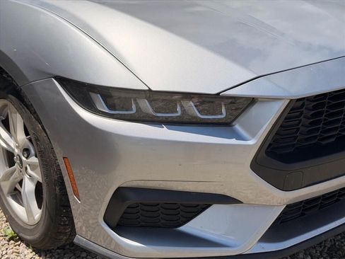 Used 2024 Ford Mustang Coupe RWD image 20