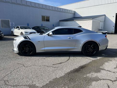 Used 2017 Chevrolet Camaro SS RWD image 4